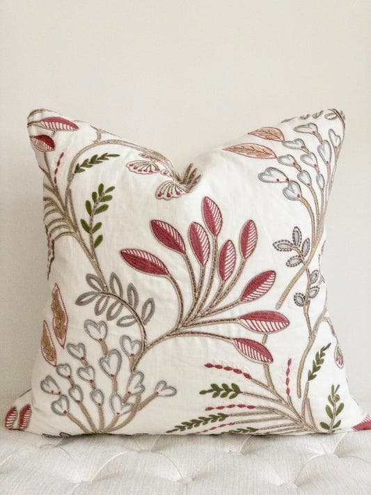EMBROIDERD CUSHION