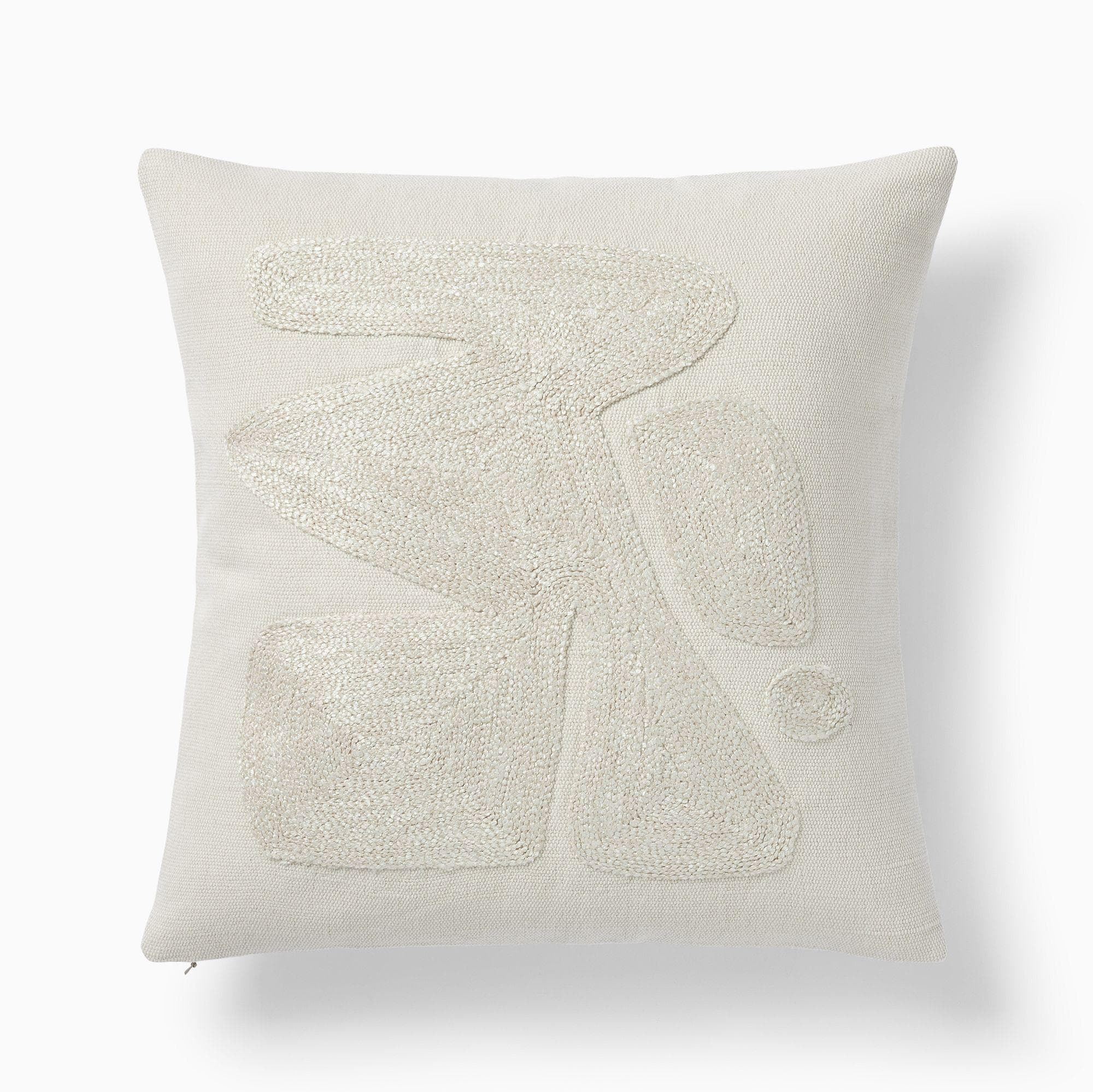 EMBROIDERD CUSHION
