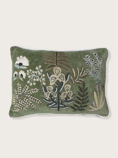 EMBROIDERD CUSHION