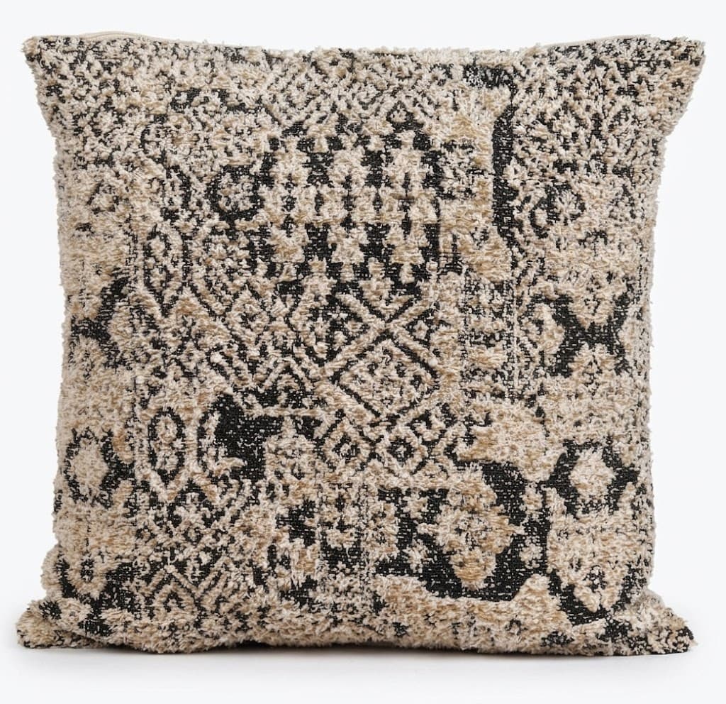 JACQUARD CUSHION