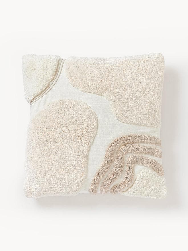 TUFTED CUSHION