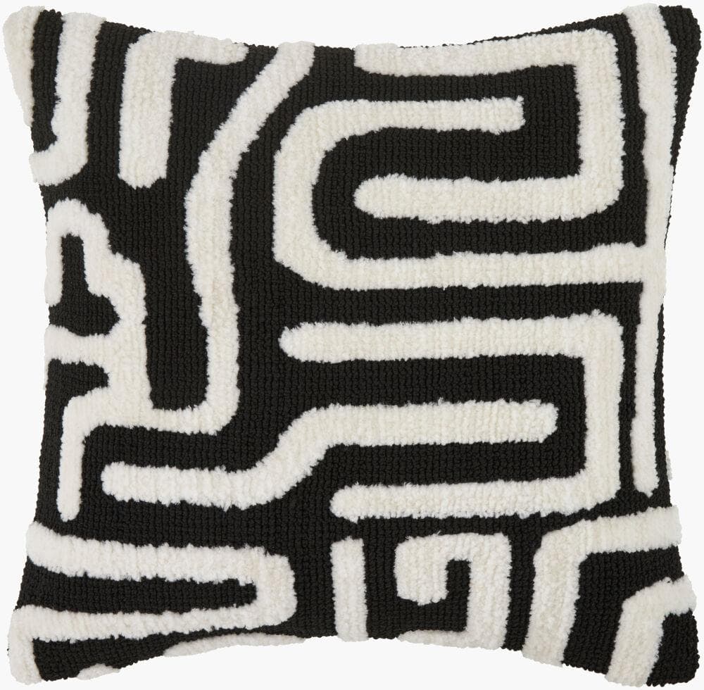 TUFTED CUSHION